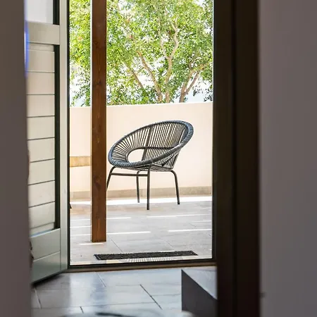 New Katerina - 6 & 6 Private Jacuzzi Emborió