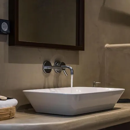 New Katerina - 6 & 6 Private Jacuzzi Apartman Emborió