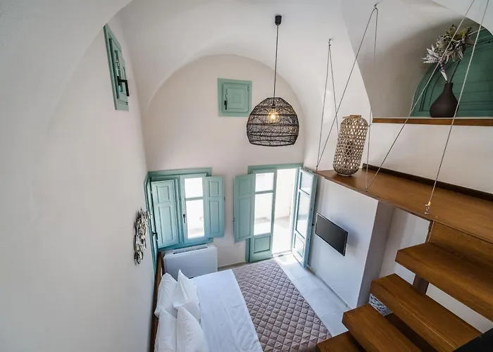 New Katerina - 6 & 6 Private Jacuzzi Apartament Emporio (Santorini)