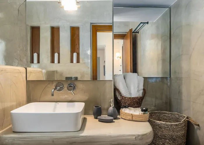 New Katerina - 6 & 6 Private Jacuzzi Emporio (Santorini)