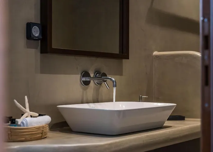 New Katerina - 6 & 6 Private Jacuzzi Apartament Emporio (Santorini)