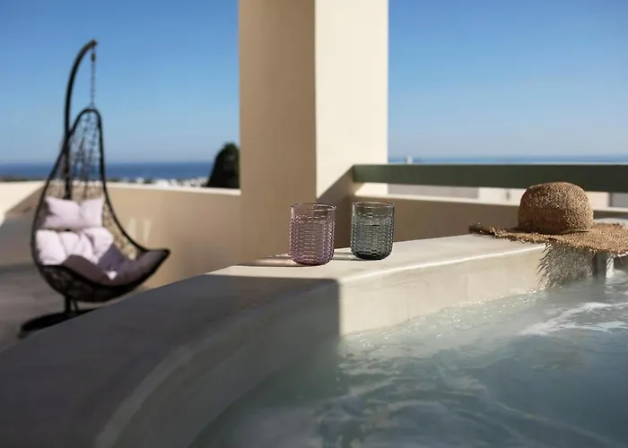 New Katerina - 6 & 6 Private Jacuzzi Emporio (Santorini)