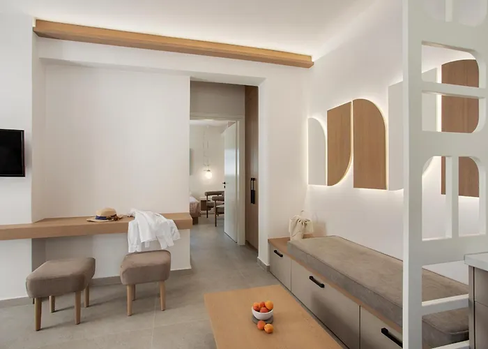 New Katerina - 6 & 6 Private Jacuzzi Apartament Emporio (Santorini)