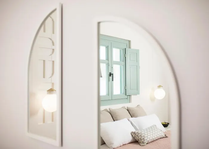 New Katerina - 6 & 6 Private Jacuzzi Emporio (Santorini)