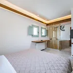 New Katerina - 6 & 6 Private Jacuzzi *
